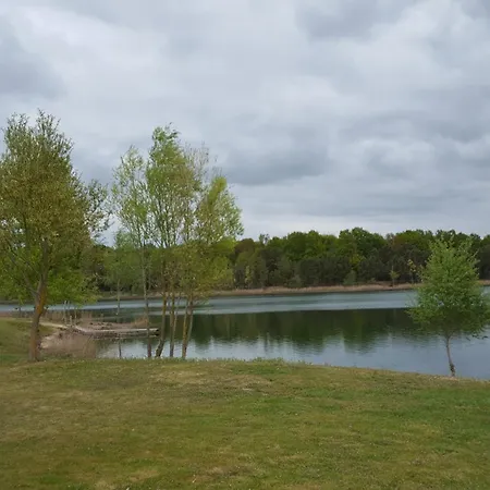 Tipi Cheyenne Des Monteaux *